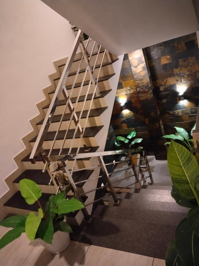Metro Residency Otel Kochi Dış mekan fotoğraf