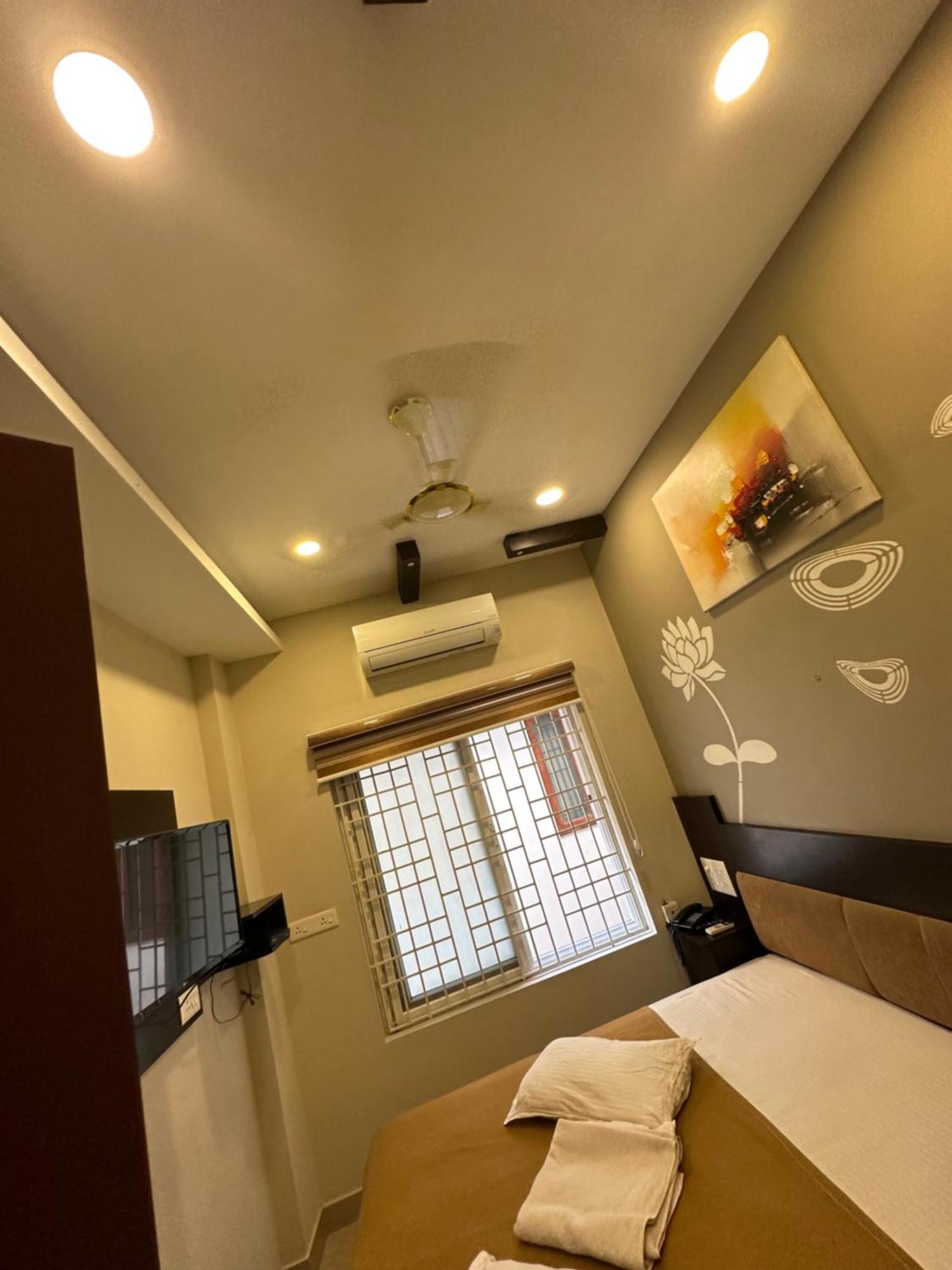 Metro Residency Otel Kochi Dış mekan fotoğraf