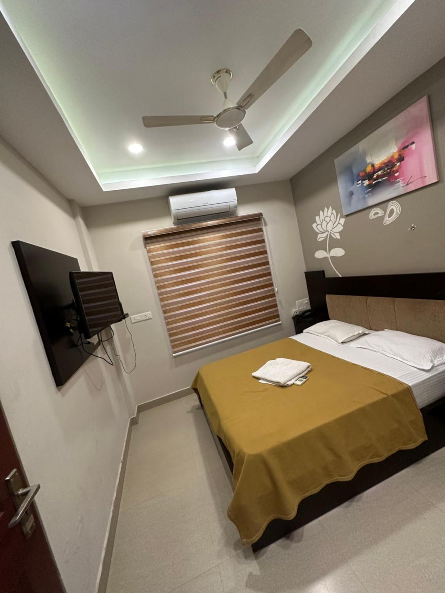 Metro Residency Otel Kochi Dış mekan fotoğraf