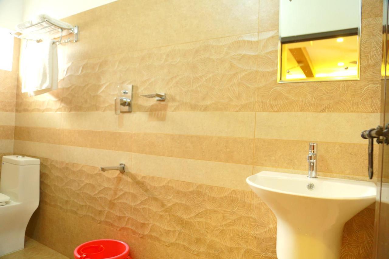 Metro Residency Otel Kochi Dış mekan fotoğraf