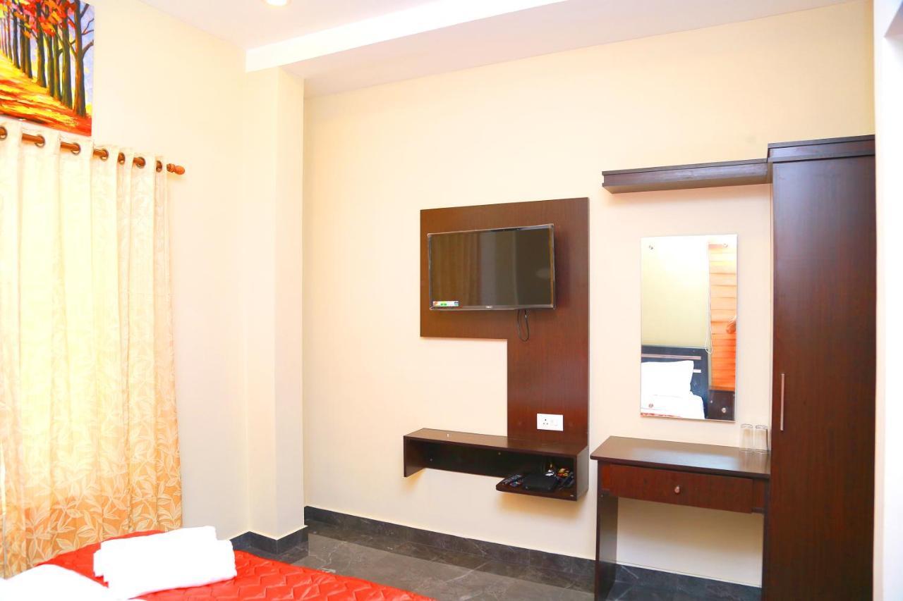 Metro Residency Otel Kochi Dış mekan fotoğraf
