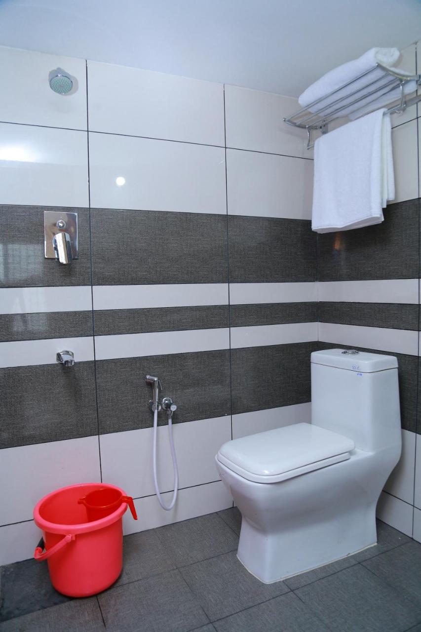 Metro Residency Otel Kochi Dış mekan fotoğraf