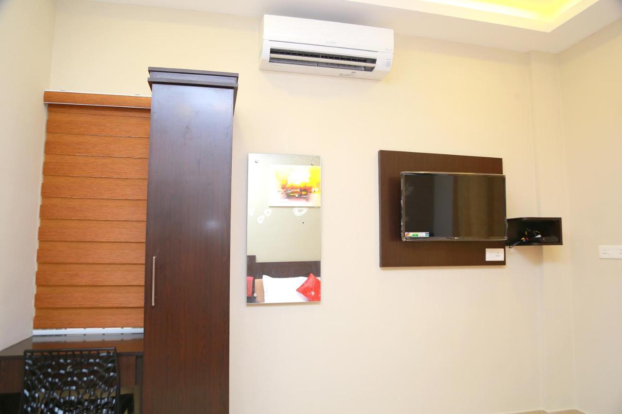 Metro Residency Otel Kochi Dış mekan fotoğraf