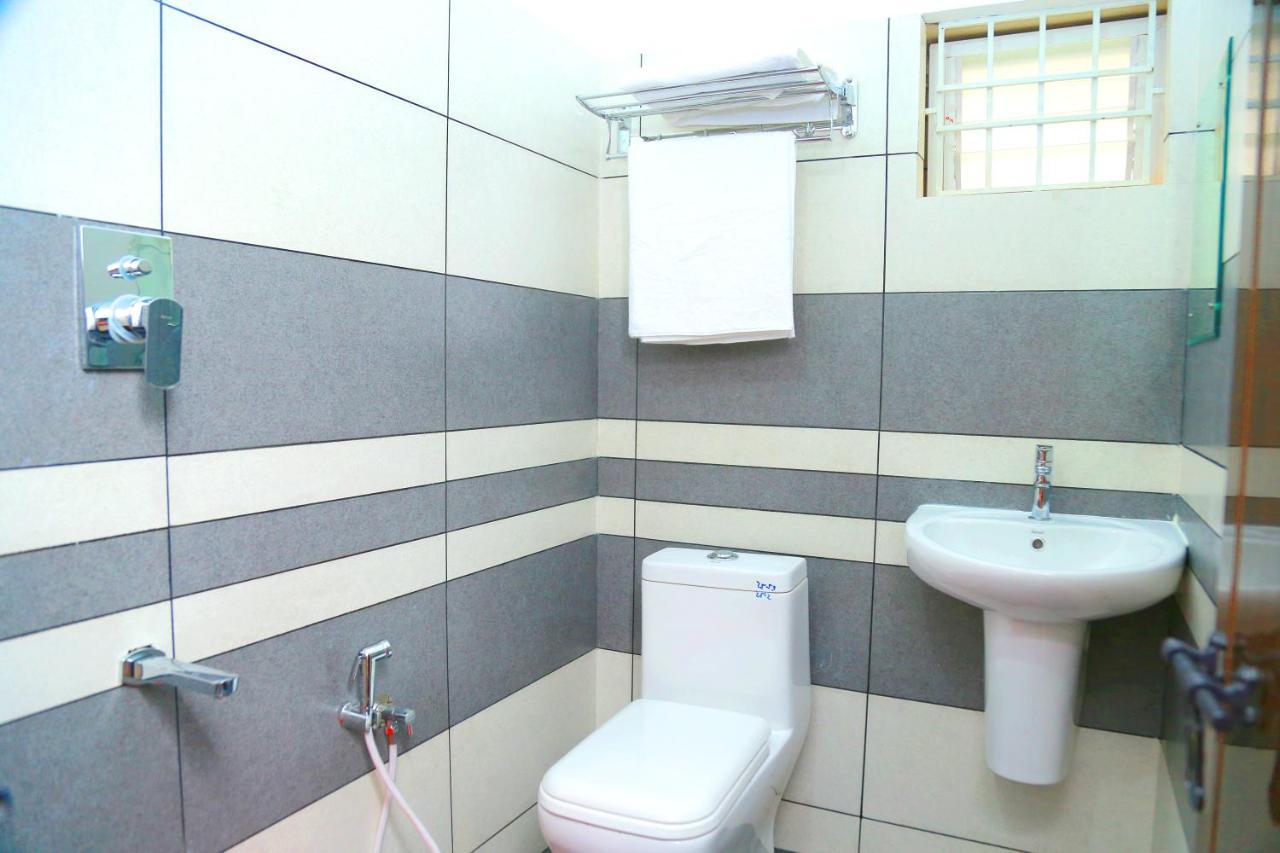 Metro Residency Otel Kochi Dış mekan fotoğraf